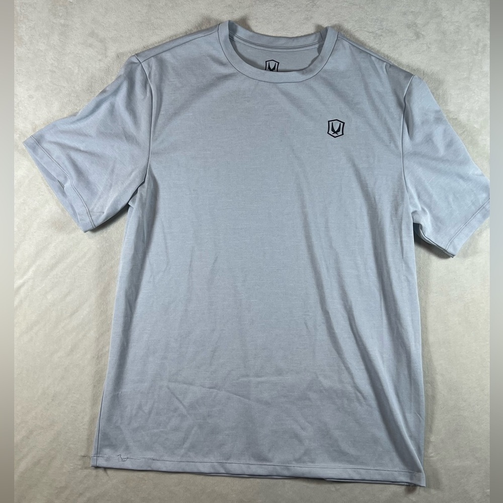 Men’s REDSAND Size Medium Light Blue Short Sleeve Performance Shirt